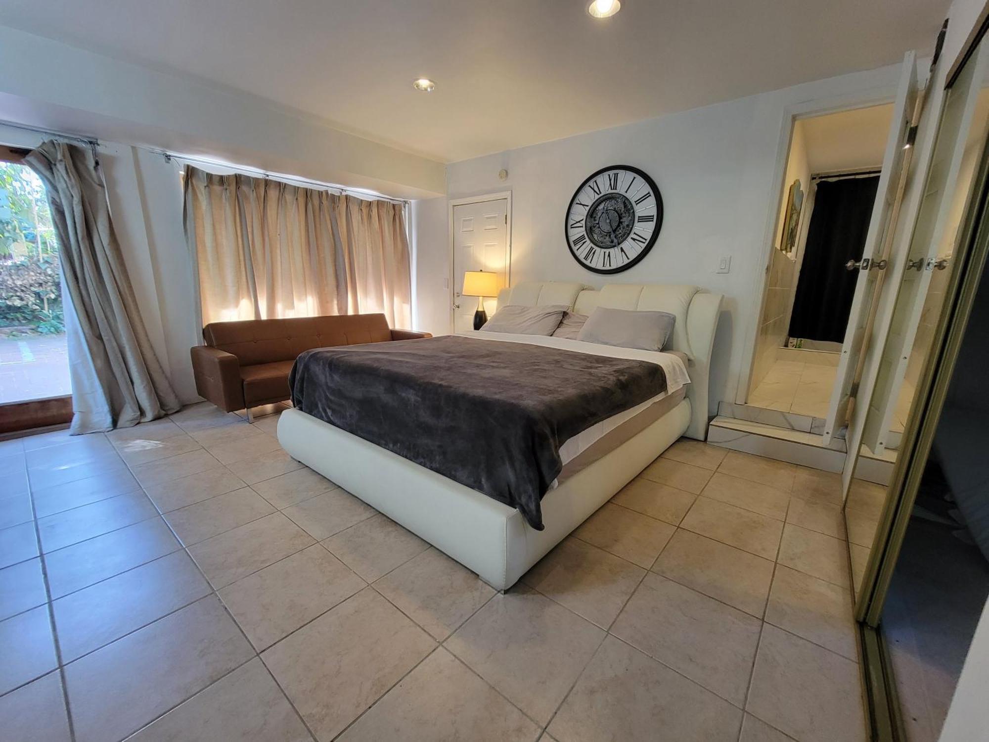 Private Guest 5 Minutes To Rodeo Drive * Los Angeles